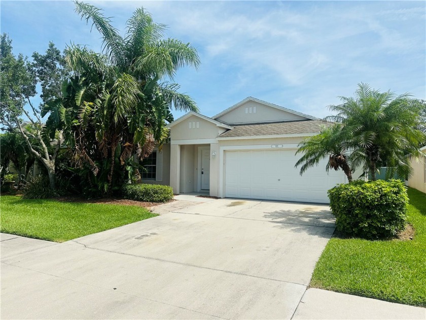 Beautiful 4 bedroom 2 bath home, freshly painted located and - Beach Home for sale in Vero Beach, Florida on Beachhouse.com