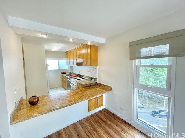 Remodeled in 2009, this well-maintained unit at the Iolani - Beach Condo for sale in Honolulu, Hawaii on Beachhouse.com