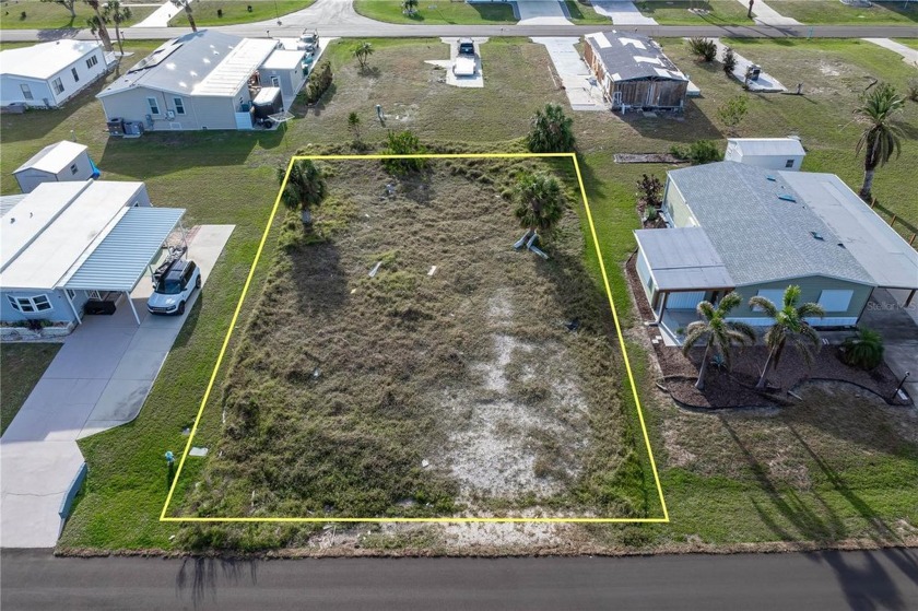 VACANT LOT IN HOLIDAY MOBILE ESTATES - This property is ready - Beach Lot for sale in Englewood, Florida on Beachhouse.com