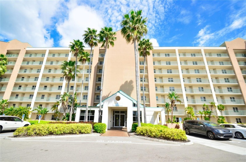 This very lovely 2 bedroom 2 bath furnished condo is move in - Beach Condo for sale in Palmetto, Florida on Beachhouse.com