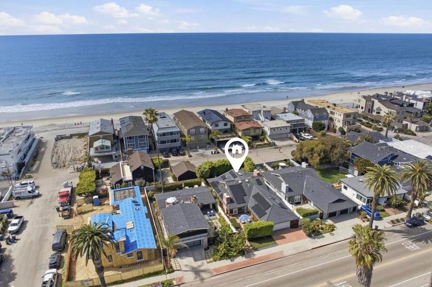Single-Story Coastal Stunner -- Just Steps to the Sand in the - Beach Home for sale in Del Mar, California on Beachhouse.com