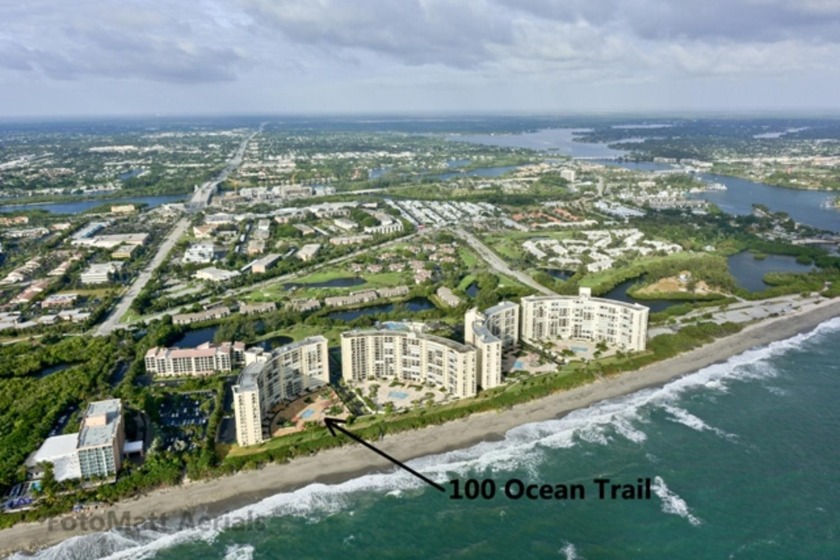 Stunning ocean views , western views of the town of Jupiter.  2 - Beach Condo for sale in Jupiter, Florida on Beachhouse.com