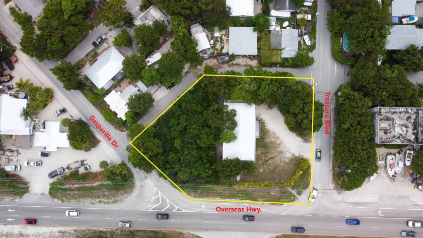 Prime investment property in Key Largo!  Rarely available 4 unit - Beach Commercial for sale in Key Largo, Florida on Beachhouse.com