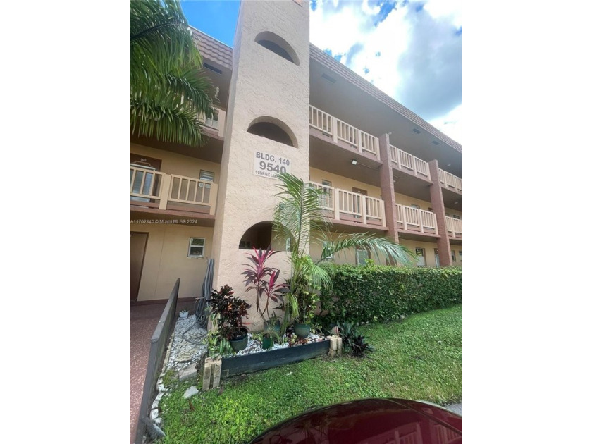 POSSIBLE SELLER CONTRIBUTION FOR WELL QUALIFIED BUYER! Lovely - Beach Condo for sale in Sunrise, Florida on Beachhouse.com