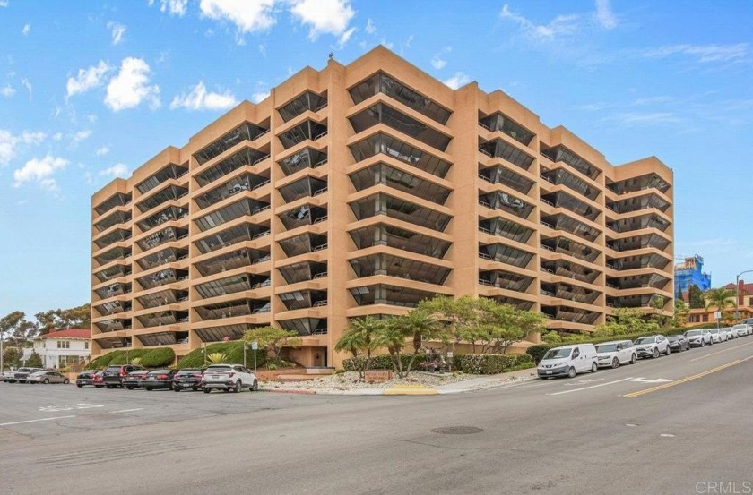 Condo For Sale in San Diego - Beach Condo for sale in San Diego, California on Beachhouse.com