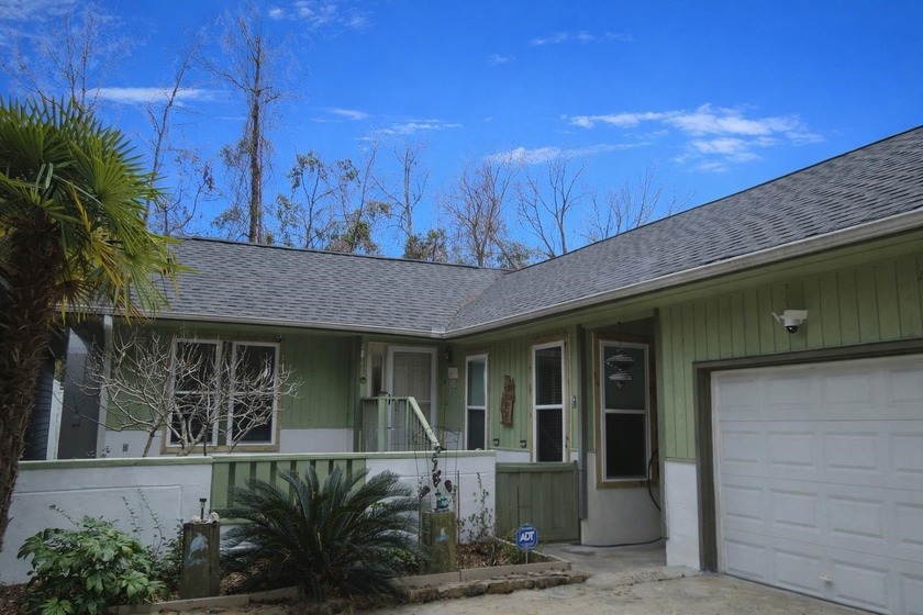 Coastal comfort meets convenience just one mile from the beach - Beach Home for sale in Myrtle Beach, South Carolina on Beachhouse.com