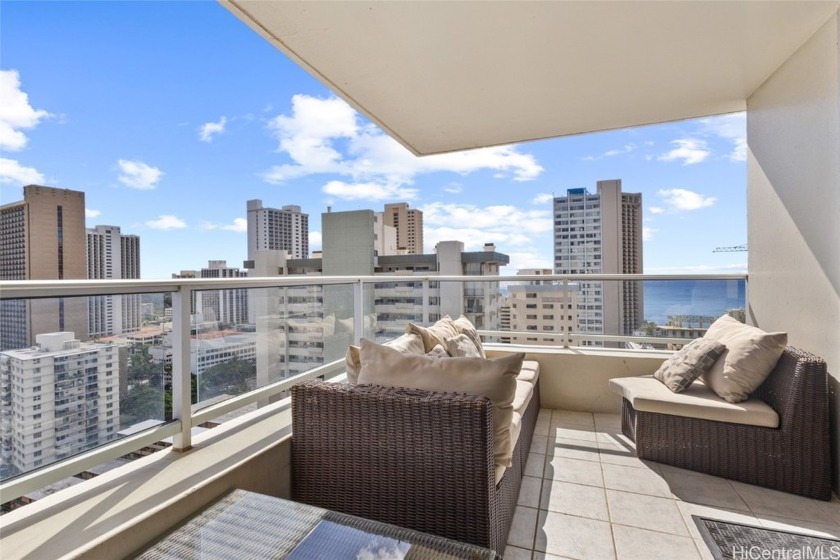 Welcome to this amazing Waikiki Townhouse unit perched on the - Beach Condo for sale in Honolulu, Hawaii on Beachhouse.com