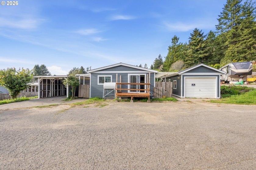Freshly updated and move-in ready! This home features a - Beach Home for sale in Brookings, Oregon on Beachhouse.com