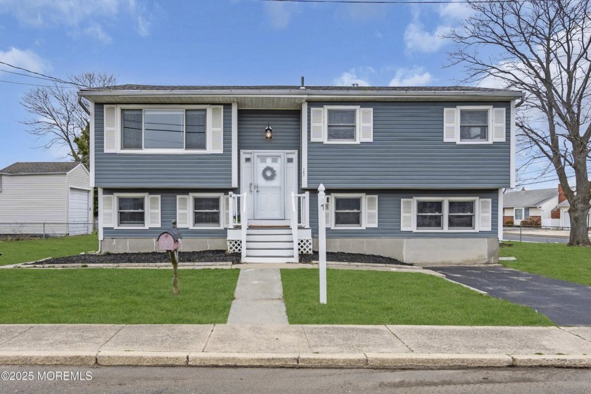 Point Beach Remodel for under $1M. Walkable to downtown, beach - Beach Home for sale in Point Pleasant Beach, New Jersey on Beachhouse.com