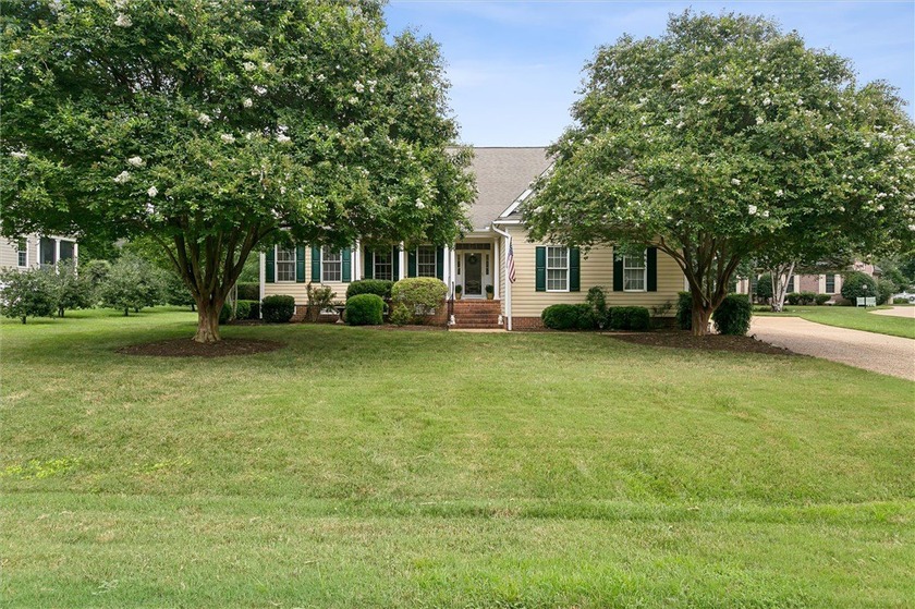 NEW ROOF! Come see 115 Tayside in Ford's Colony! One floor - Beach Home for sale in Williamsburg, Virginia on Beachhouse.com