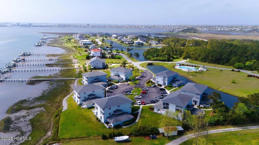 Wonderful gem in quaint 28 unit community. Several amenities - Beach Condo for sale in Morehead City, North Carolina on Beachhouse.com