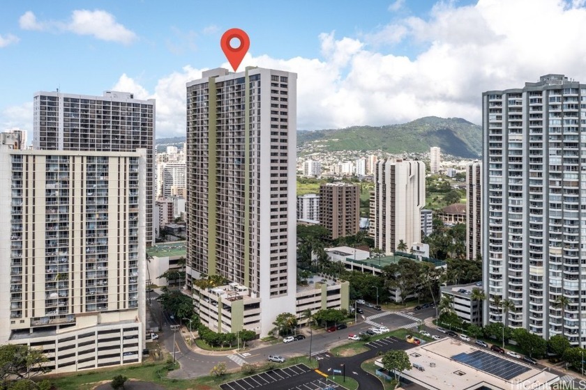 Just steps away from Waikiki Beach and Kapiolani Park, you'll - Beach Condo for sale in Honolulu, Hawaii on Beachhouse.com