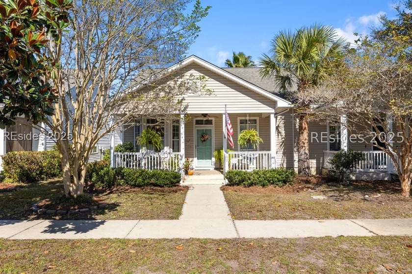 Charming 2-bedroom, 2-bath cottage located in the heart of - Beach Home for sale in Bluffton, South Carolina on Beachhouse.com