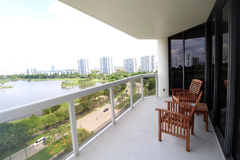 SPECTACULAR UNIT AVAILABLE FOR SALE AT THE LANDMARK CONDOMINIUM - Beach Condo for sale in Aventura, Florida on Beachhouse.com