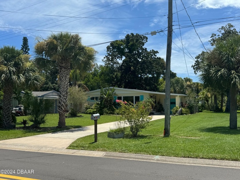 Vintage 1950's home in one of Ormond's most desirable - Beach Home for sale in Ormond Beach, Florida on Beachhouse.com