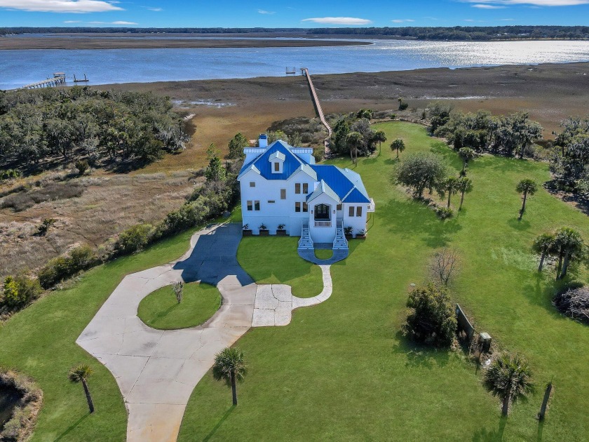 Presenting an unparalleled opportunity to own a distinguished 12 - Beach Home for sale in Beaufort, South Carolina on Beachhouse.com