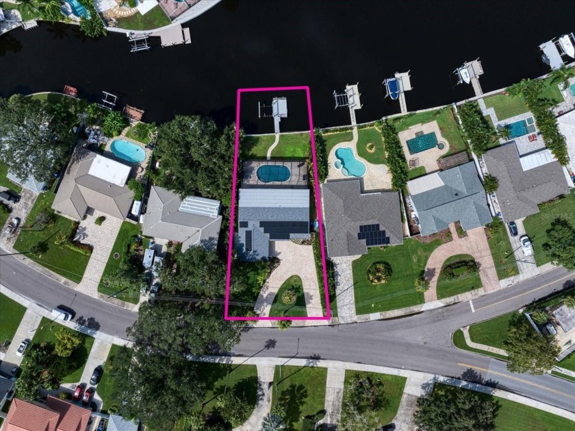 Have you been dreaming of living the Florida lifestyle? Make - Beach Home for sale in St. Petersburg, Florida on Beachhouse.com