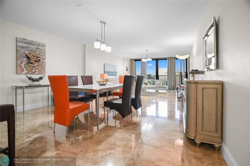 Beautiful and elegant 2 Bed, 2 Bath apartment, meticulously - Beach Condo for sale in Hollywood, Florida on Beachhouse.com