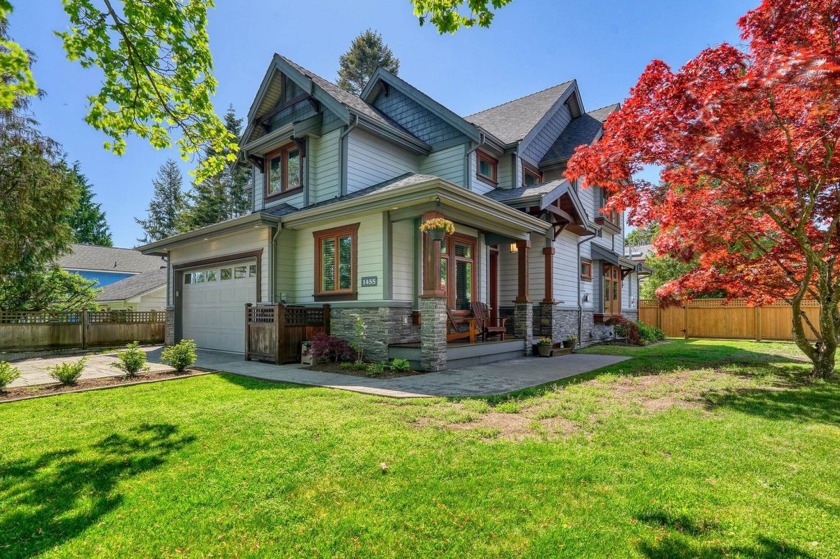 Beautiful custom CRAFTSMAN style 2010 built home in Ocean Park! - Beach Home for sale in Surrey,  on Beachhouse.com