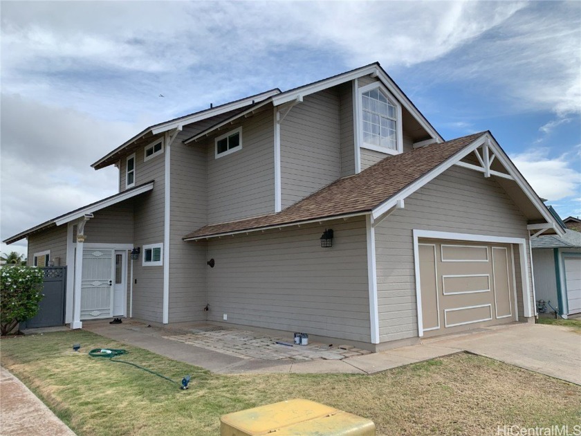 Welcome home to this beautifully maintained and charming - Beach Home for sale in Kapolei, Hawaii on Beachhouse.com