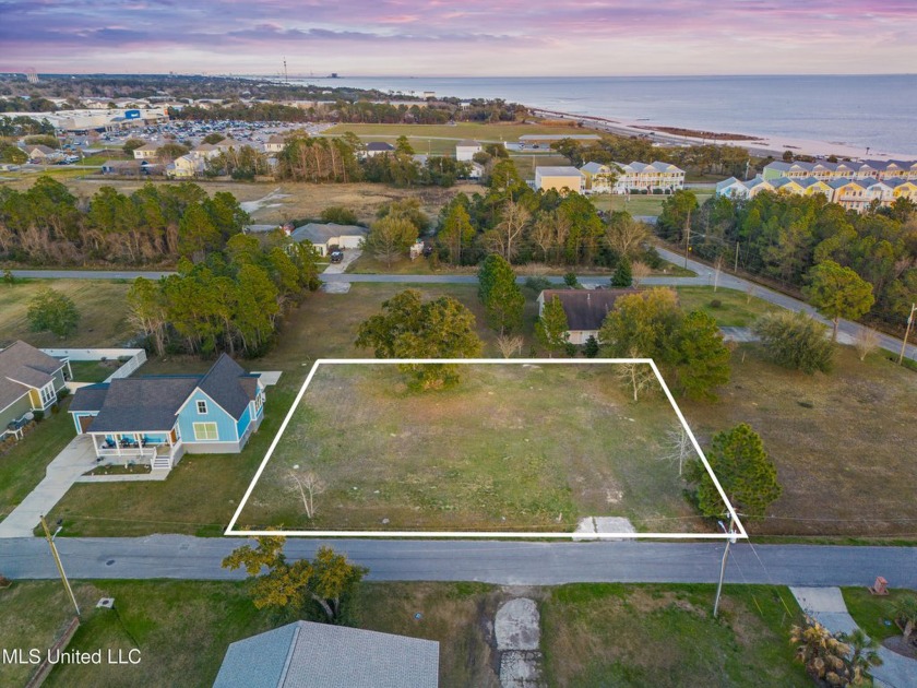 Conveniently located beautiful double lot on quiet street just - Beach Lot for sale in Pass Christian, Mississippi on Beachhouse.com