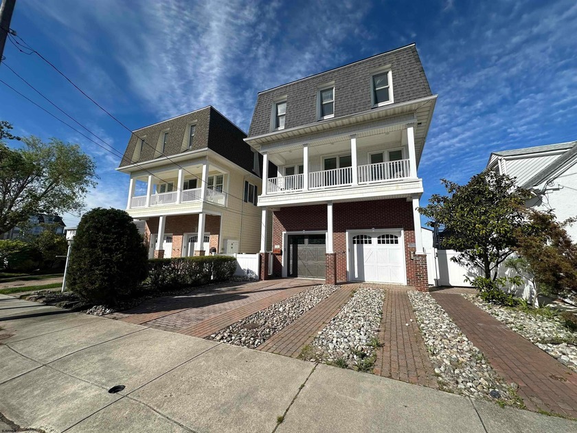 HARD-TO-FIND SOUTHSIDE TOWNHOME WITH GARAGE!! Perfect as a - Beach Home for sale in Margate, New Jersey on Beachhouse.com