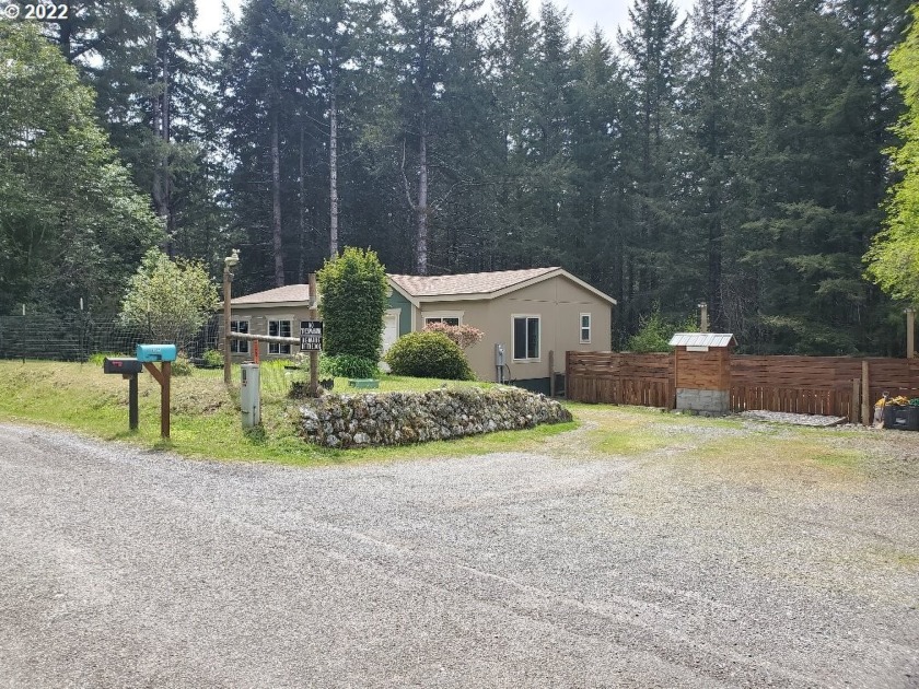 1 Acre of tranquility awaits you! This 3 bedroom 2 bath 2016 - Beach Home for sale in Gold Beach, Oregon on Beachhouse.com