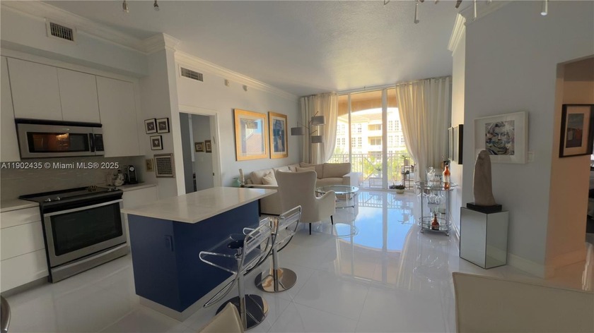 Stunning completely remodeled 2 bed 2 bath residence in the - Beach Condo for sale in Aventura, Florida on Beachhouse.com