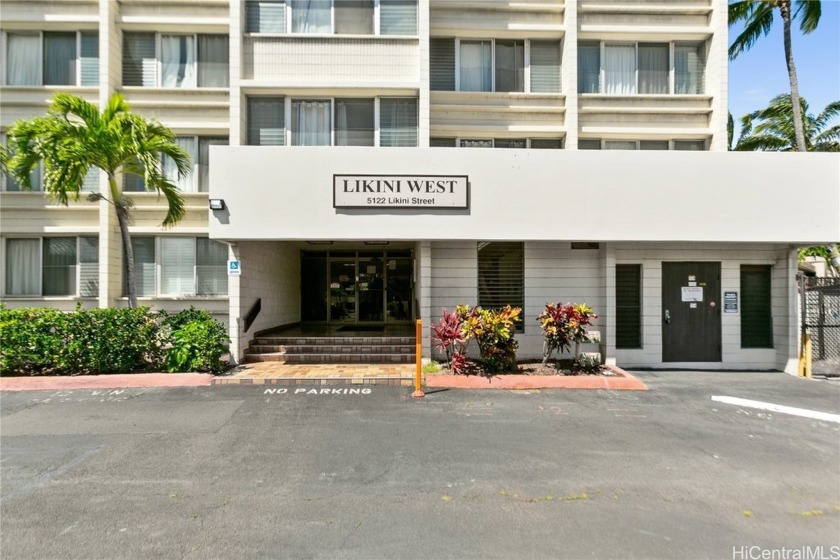 Come and see this updated ground floor and spacious 1-bedroom - Beach Condo for sale in Honolulu, Hawaii on Beachhouse.com