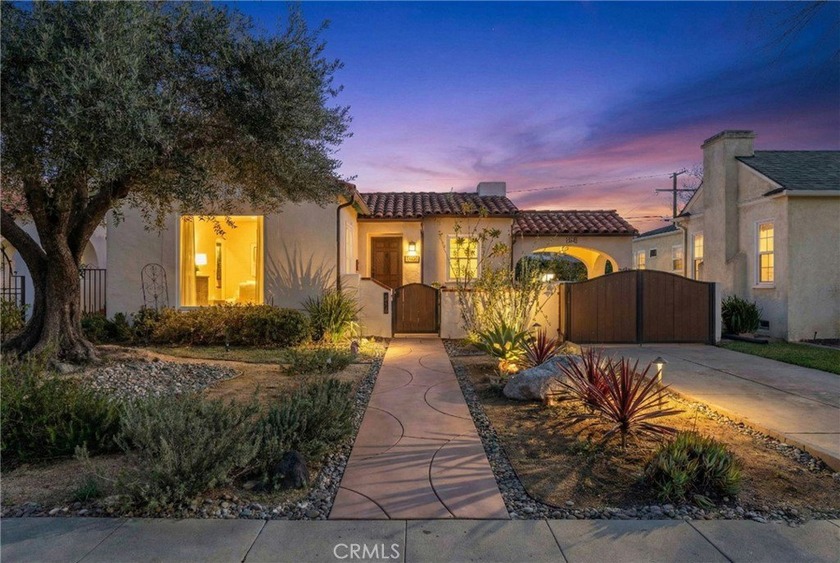 This California Heights classic Spanish 3-bedroom home is ready - Beach Home for sale in Long Beach, California on Beachhouse.com