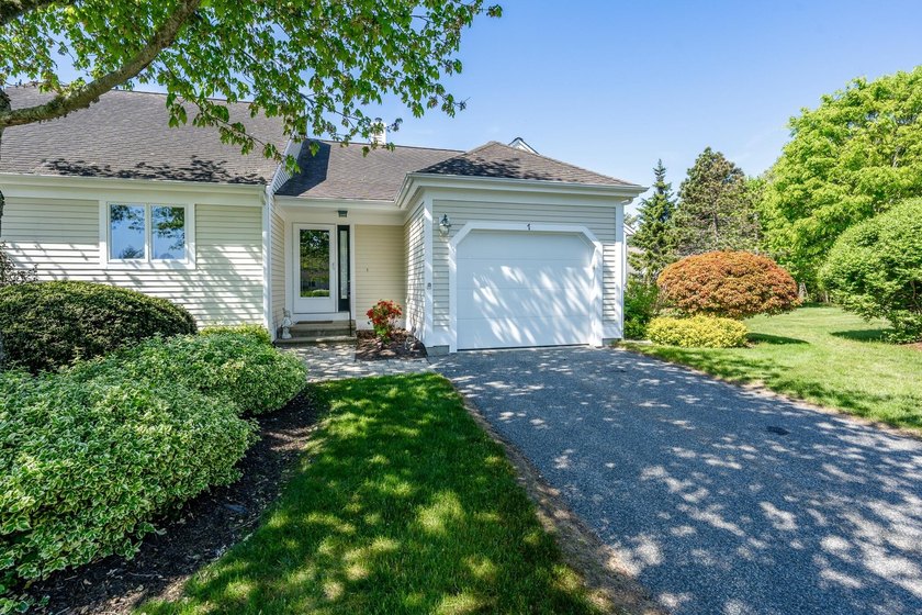 Welcome to carefree Cape Cod living in this charming - Beach Condo for sale in Mashpee, Massachusetts on Beachhouse.com