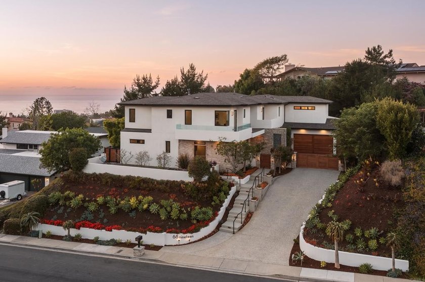 Ocean views and modern coastal design define this exceptional - Beach Home for sale in La Jolla, California on Beachhouse.com