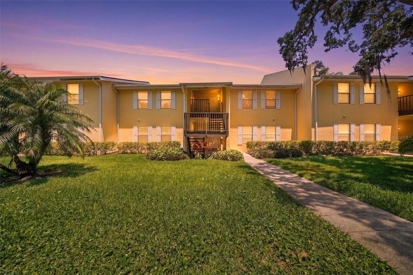 This beautifully updated first-floor condo in Arbor Grove offers - Beach Condo for sale in St. Petersburg, Florida on Beachhouse.com