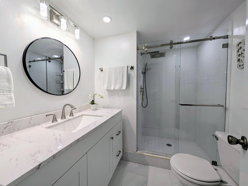 Price reduced for quick sale! Owner's loss is your gain! Come to - Beach Condo for sale in Sunrise, Florida on Beachhouse.com