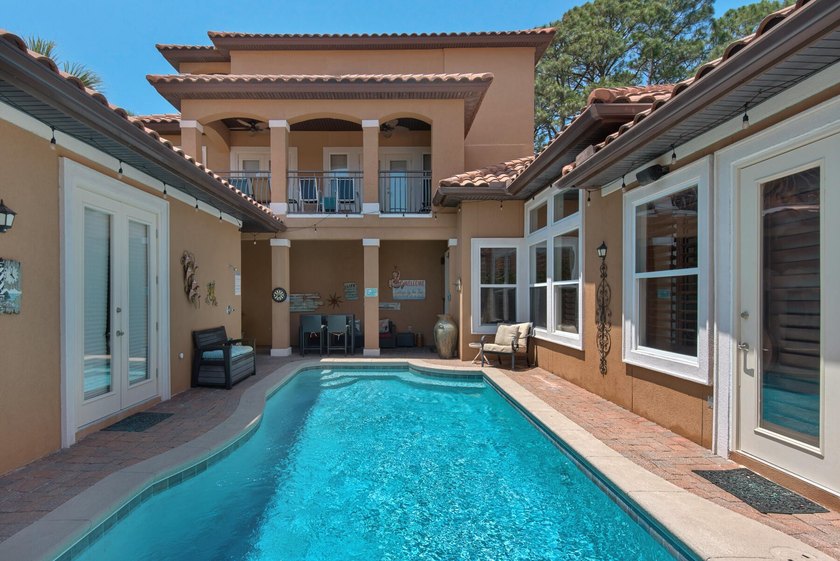 PRIVACY close to the beach! GOLF CART friendly less than 1 mile - Beach Home for sale in Destin, Florida on Beachhouse.com