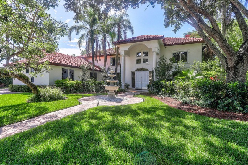 Experience the epitome of luxury with unparalleled water views - Beach Home for sale in West Palm Beach, Florida on Beachhouse.com