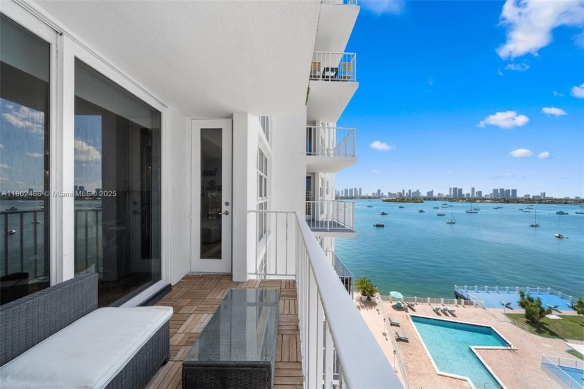 Very bright and beautifully remodeled 1 bedroom with 1 and 1/2 - Beach Condo for sale in Miami Beach, Florida on Beachhouse.com