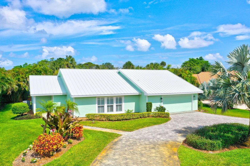 Key West charmer in The Yacht and Country Club a great home with - Beach Home for sale in Stuart, Florida on Beachhouse.com