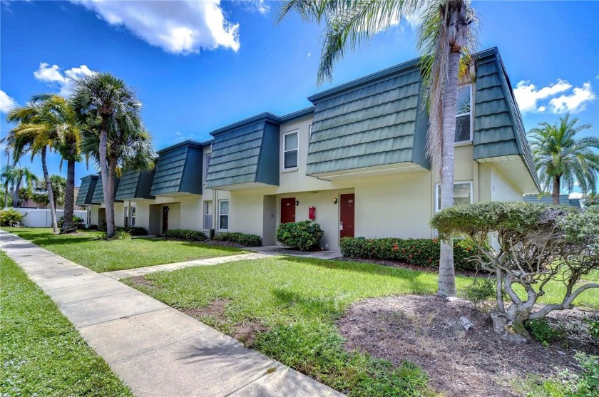 Under contract-accepting backup offers. This stunning 1-bedroom - Beach Condo for sale in Clearwater, Florida on Beachhouse.com