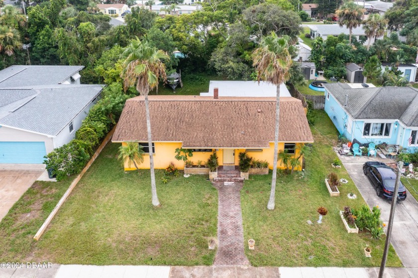 Welcome to this charming 1960s beachside home in Daytona Beach - Beach Home for sale in Daytona Beach, Florida on Beachhouse.com