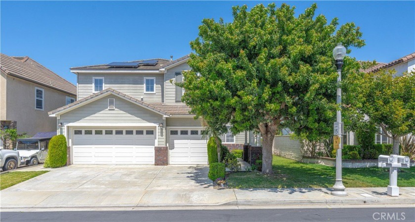 This exquisite 4-bedroom, 3.5-bathroom residence encompasses - Beach Home for sale in Huntington Beach, California on Beachhouse.com
