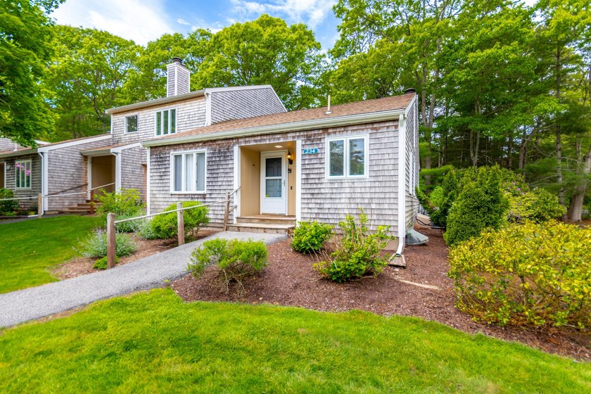 Welcome to FalmouthPort and easy one-level living in this nicely - Beach Condo for sale in Falmouth, Massachusetts on Beachhouse.com