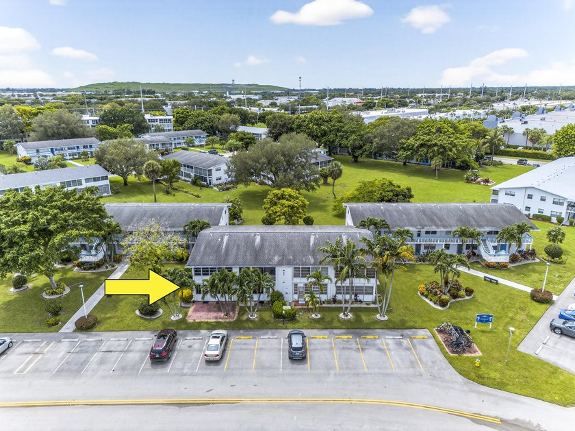 SELLER MOTIVATED. Welcome to this beautifully updated 1-bedroom - Beach Condo for sale in Deerfield Beach, Florida on Beachhouse.com