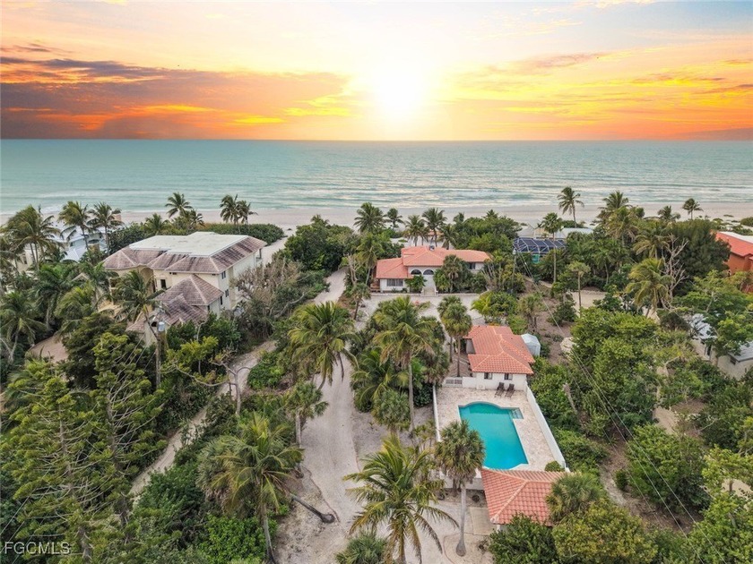 A rare Gulf-front estate opportunity on Captiva Island featuring - Beach Home for sale in Captiva, Florida on Beachhouse.com