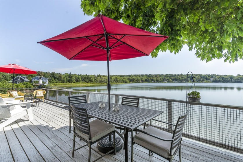 Nestled in a serene Basin Cove, this charming waterfront cottage - Beach Home for sale in Harpswell, Maine on Beachhouse.com