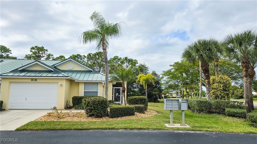 Bright and spacious well-appointed 2-bedroom, 2-bath end-unit - Beach Home for sale in Punta Gorda, Florida on Beachhouse.com