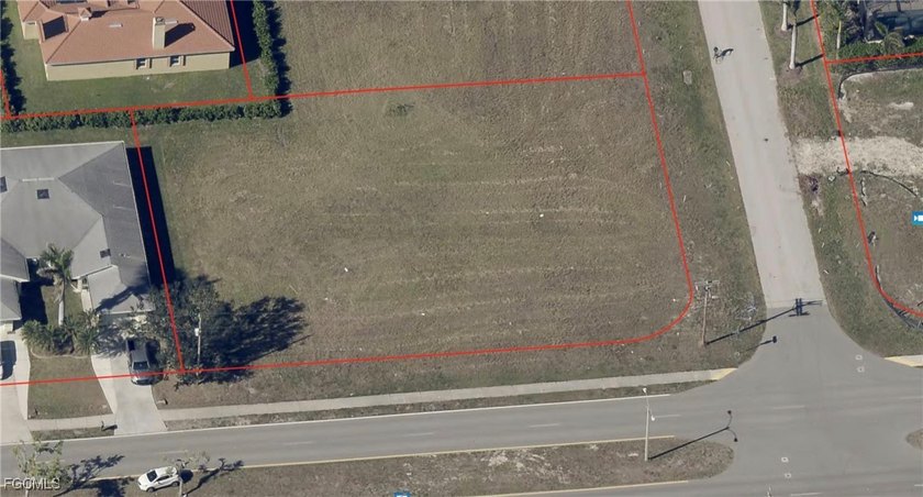 Great Opportunity for investors in prime location to built up to - Beach Lot for sale in Cape Coral, Florida on Beachhouse.com