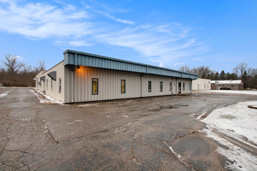 31,000 sf Commercial Space! 3 Acres! Close to Downtown & Lake - Beach Commercial for sale in South Haven, Michigan on Beachhouse.com