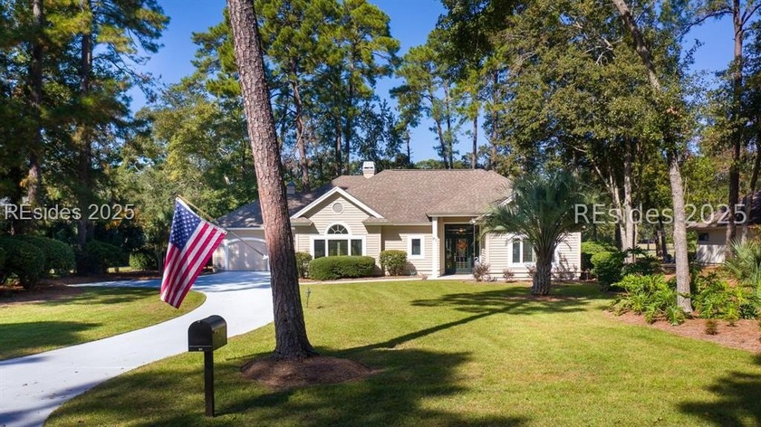 Cheerful, welcoming, and perfectly positioned along Moss Creek's - Beach Home for sale in Hilton Head Island, South Carolina on Beachhouse.com