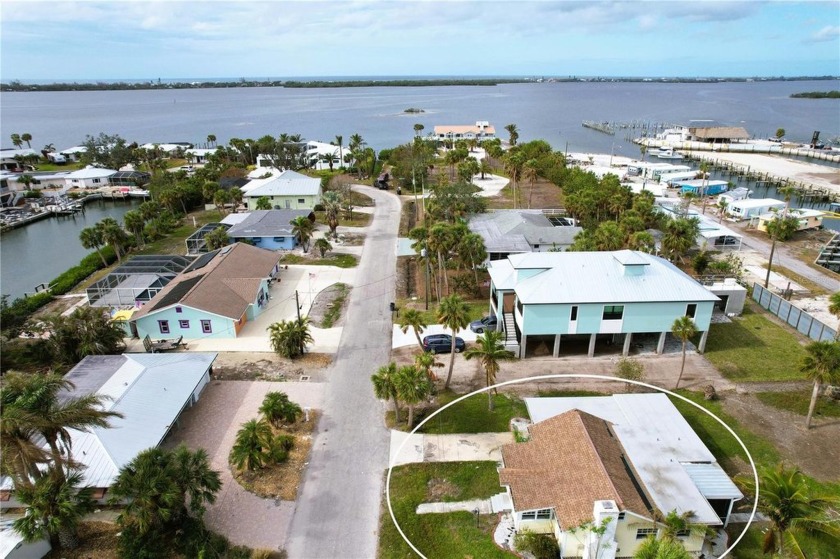 An Incredible Investor's Dream! This charming cottage, once a - Beach Home for sale in Englewood, Florida on Beachhouse.com